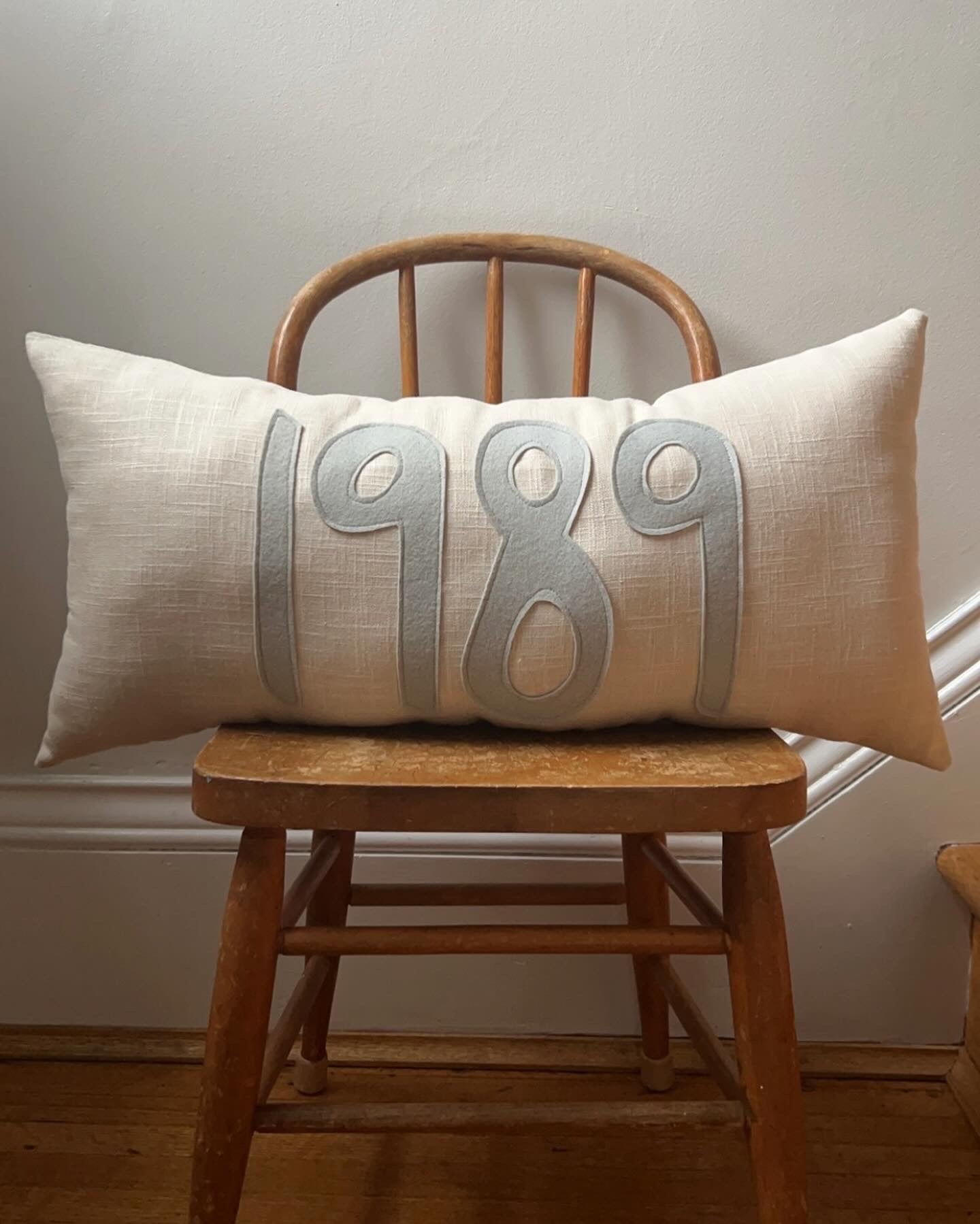 1989 Swiftie Pillow-Taylor Swift Pillow